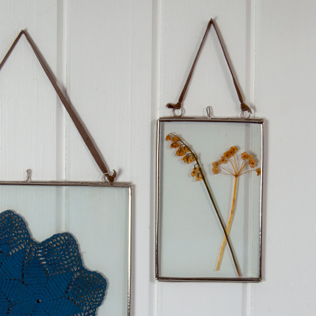 Dos and Don'ts of Hanging Picture Frames.