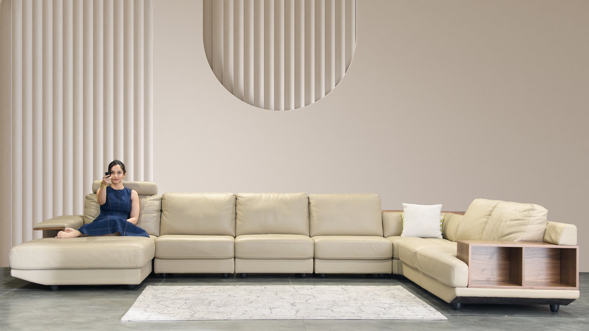 slider image slider_item_GjB3Hq